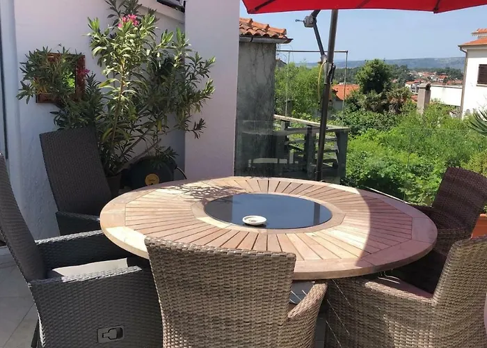 Summer In Krk Center 